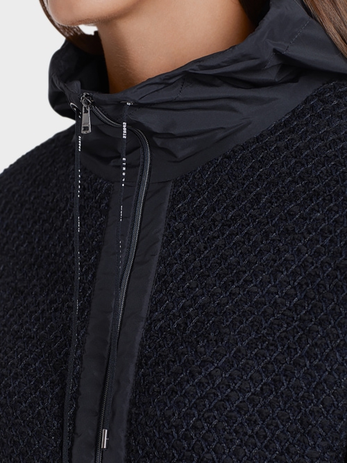 Jacke gestrickt in Deutschland