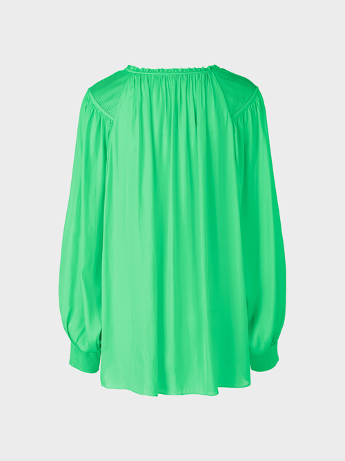 Verspielte Bluse mit Volumen