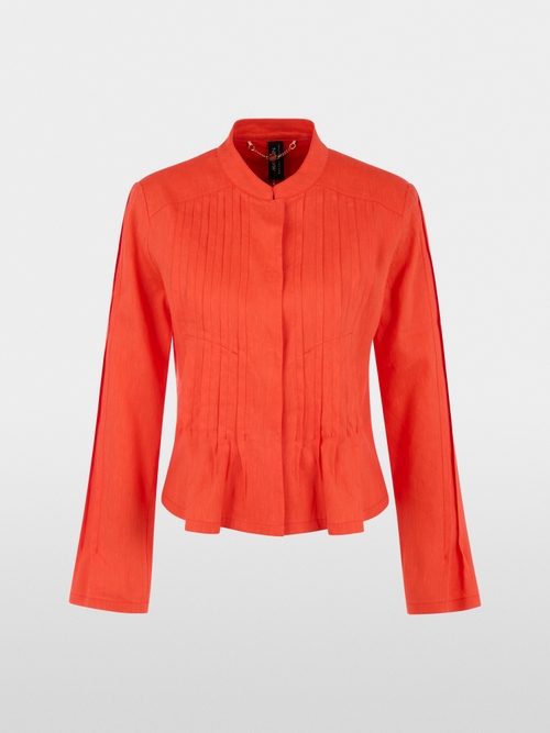 Feminine jacket with pintuck details