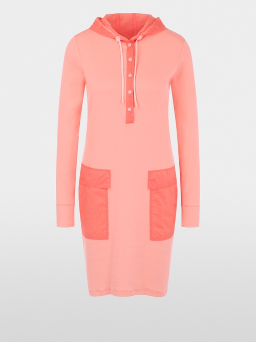 Sporty dress with hood