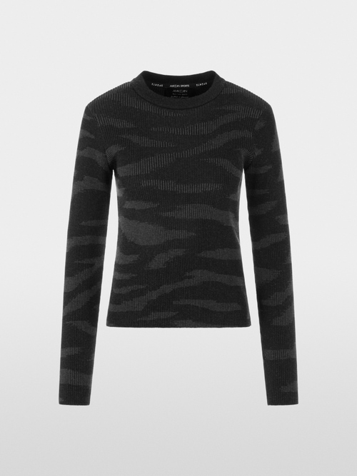 Pull en maille côtelée tricoté en Allemagne