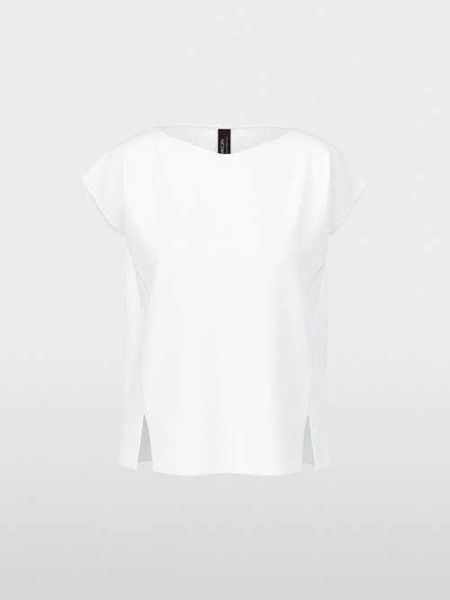 Sleeveless blouse