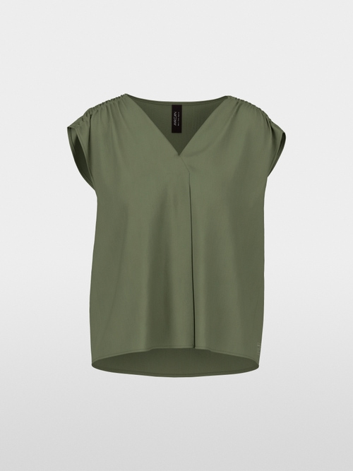 Sleeveless blouse