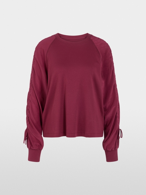 Blouse shirt with gathering