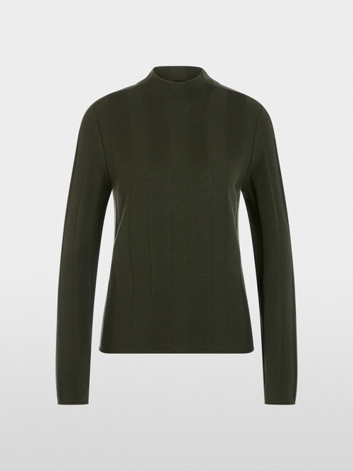 Slim-fit jumper with stand-up collar