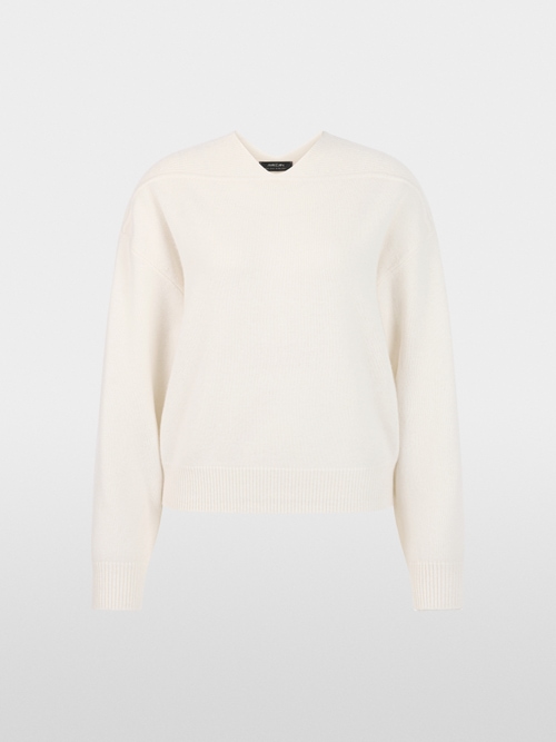 Jumper in a new wool and cashmere blend