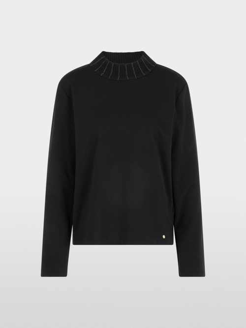 Shirt with knitted collar