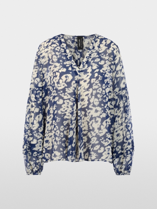 Wide-cut blouse with animal print