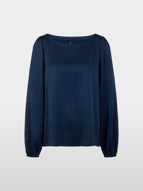 Chemisier ample orné de strass thermocollants