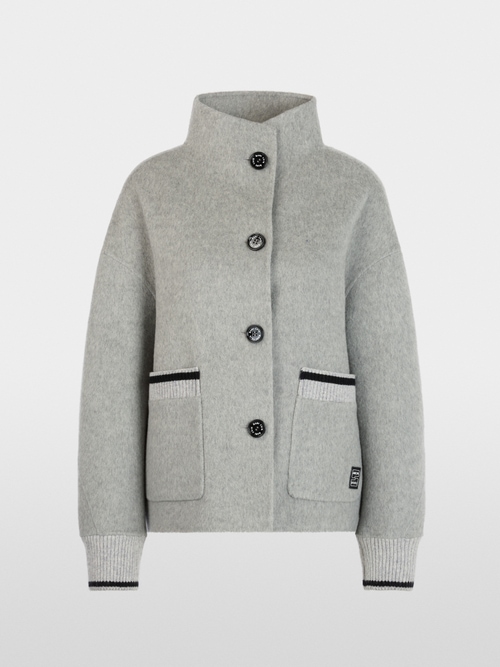 Sporty jacket with stand-up collar