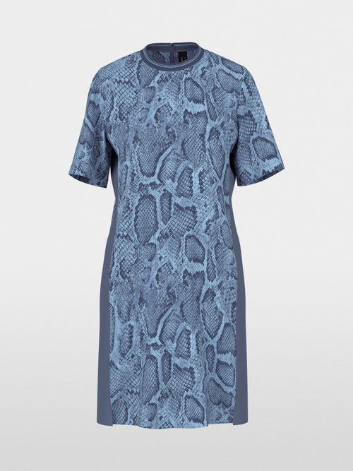 Loose-fitting dress with animal print