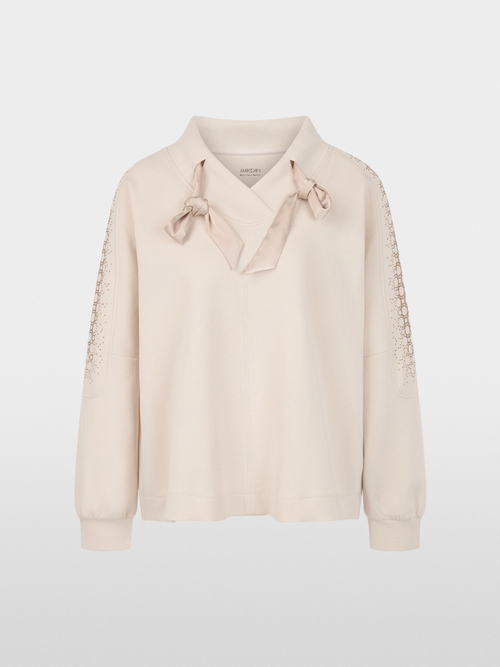 Oversized sweatshirt with hotfix stones