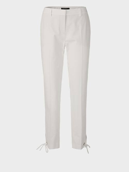 Verkürzte Hose mit Knotendetail