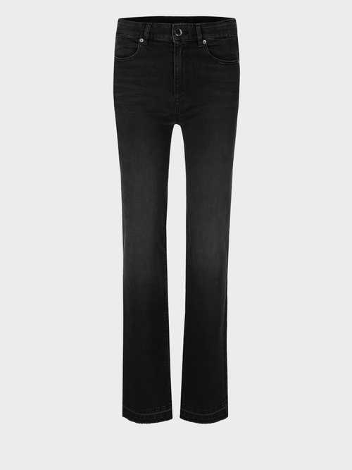 Jeans mit destroyed Details