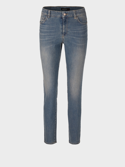 Röhrenjeans mit Schmuckknopf