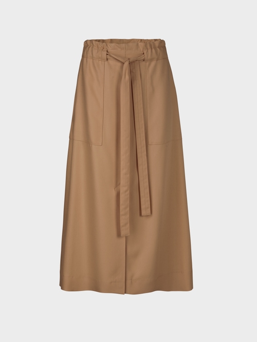 Paperbag skirt with slit