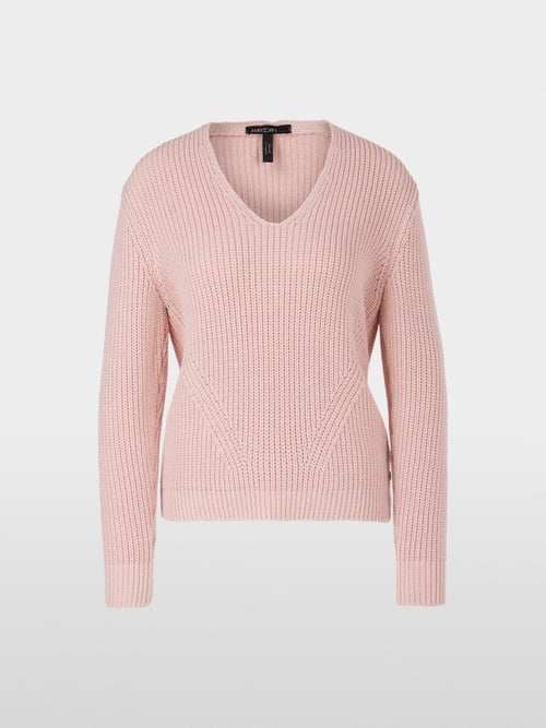 Pull encolure en V tricoté en Allemagne