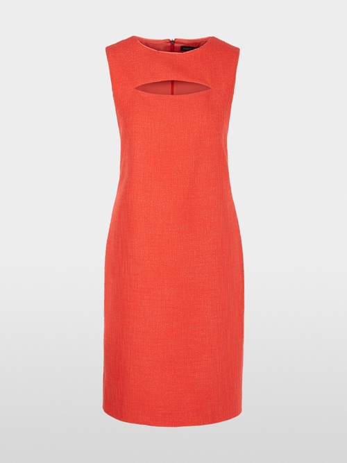 Robe avec découpe