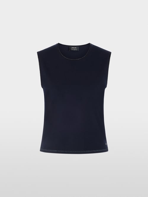 Top fin Knitted in Germany