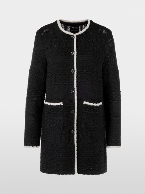 Cardigan long tricoté en Allemagne