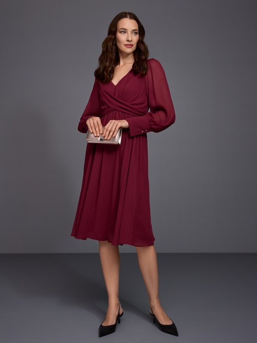 Elegant crêpe midi dress