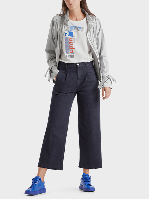 Jacke aus glänzendem Material