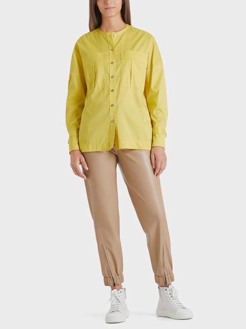 Bluse mit verlängertem Rückenteil