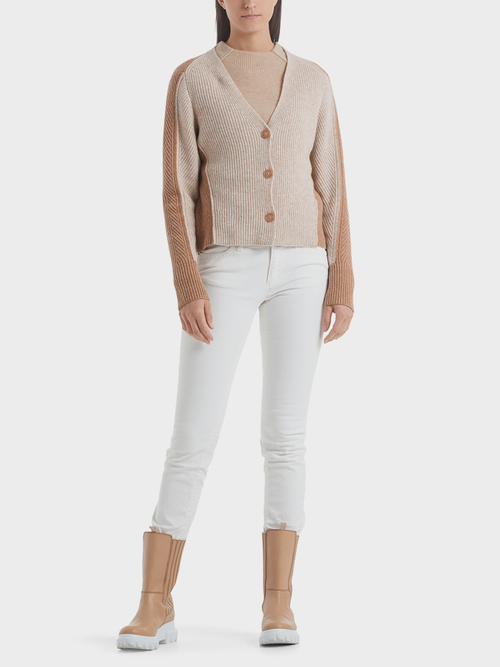 Veste en tricot avec cachemire