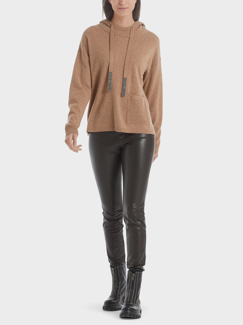 Pull à capuche détails en strass