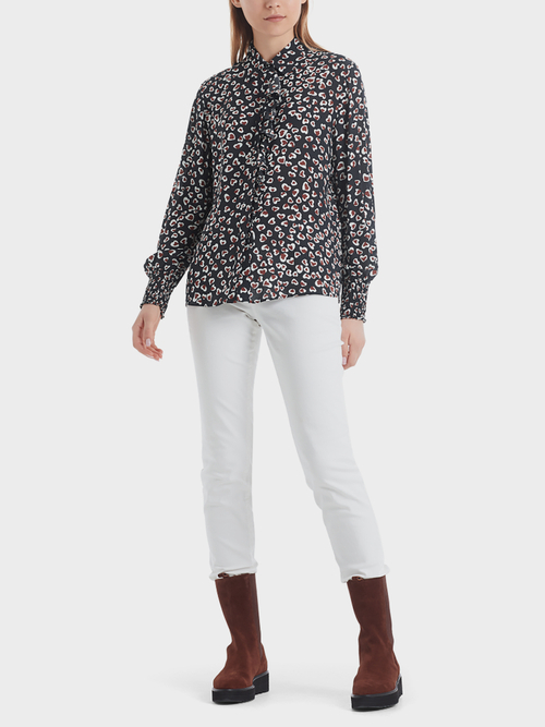 Blouse in viscose