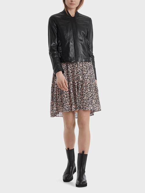 Feminine leather jacket