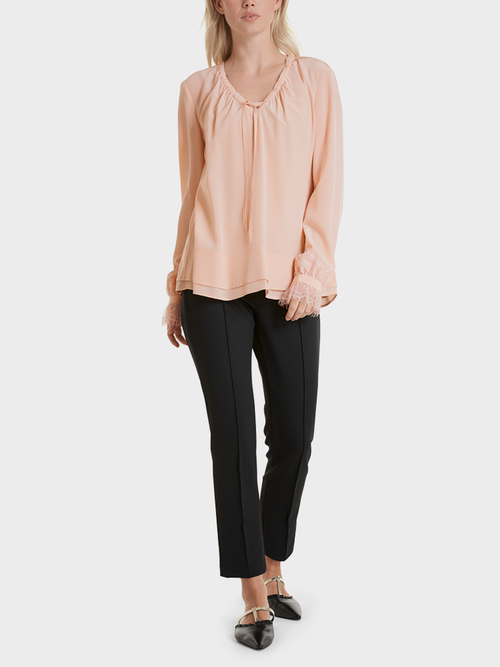 Mooie zijden blouse met kant