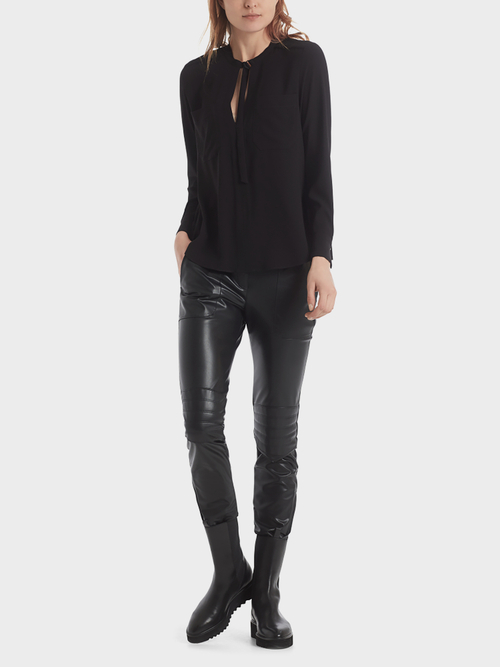 Soepele blouse met borstzakken