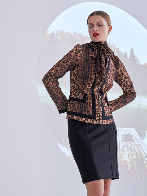 Blouse met strikhals en luipaardmotief