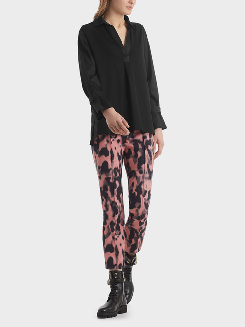 Blouse-style top with material mix