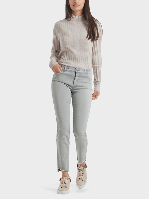 Schmale Röhrenjeans