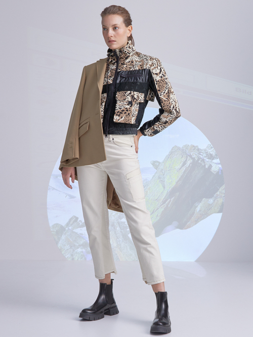 Jacket with leopard print