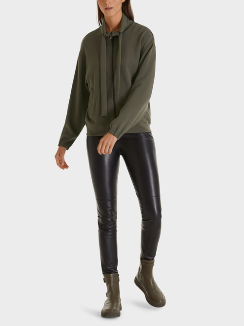 Sportive Jacke