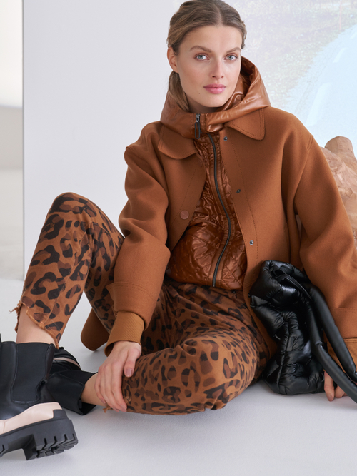 Kapuzenjacke aus Materialmix