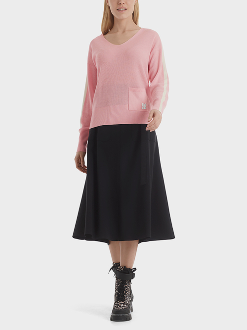 Sweater in bicolour style