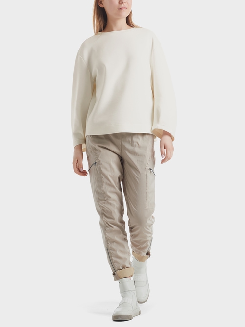 Sweatshirt with wide sleeves