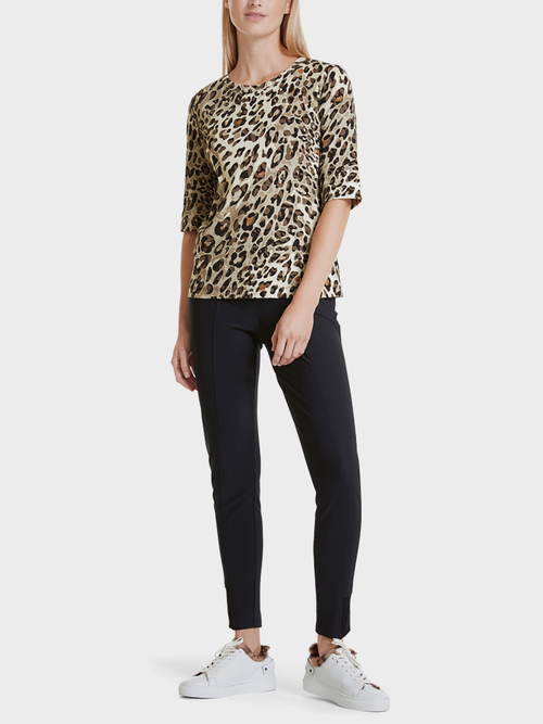 Shirt met Leo patroon
