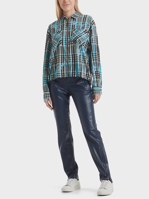 Blouse van stretchmateriaal