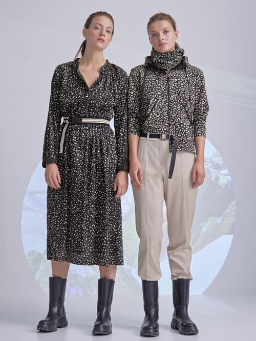 Devoré blouse with icon/leopard print