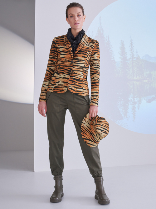 Blouse-style top in viscose and silk