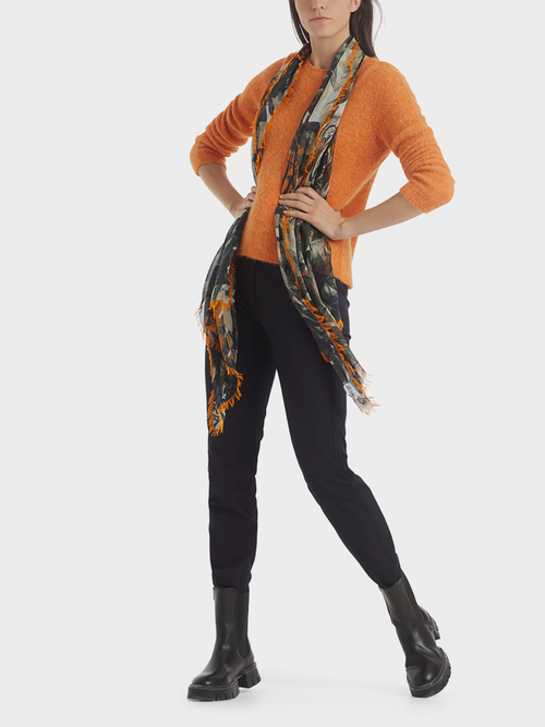 Scarf in a silk blend