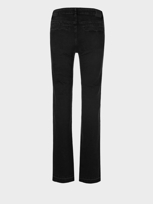 Jeans mit destroyed Details