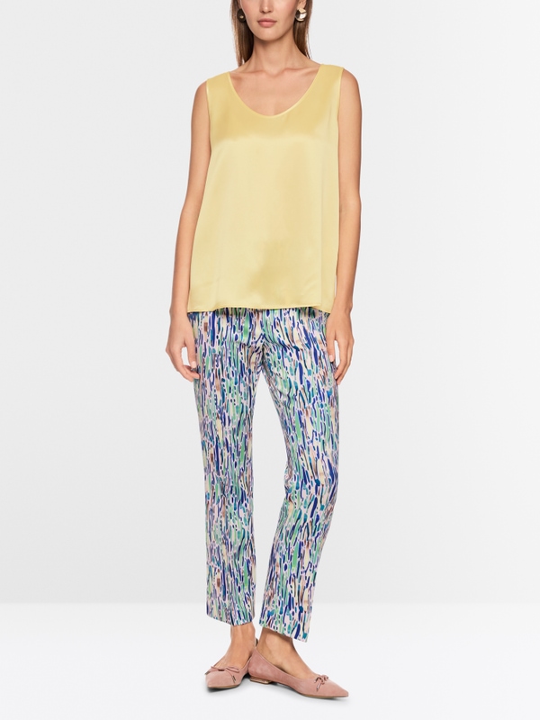 Seidentop mit Rundhalsausschnitt