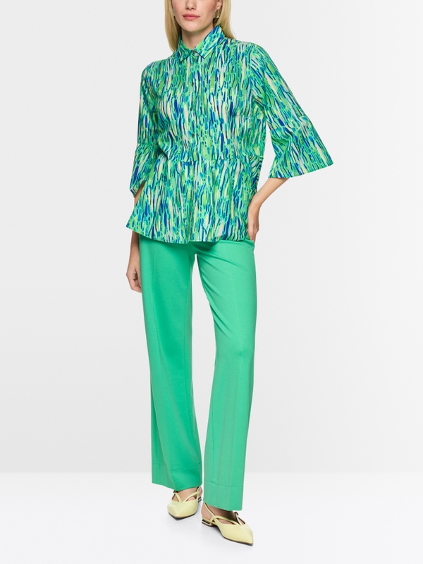 Feminine blouse with confetti print