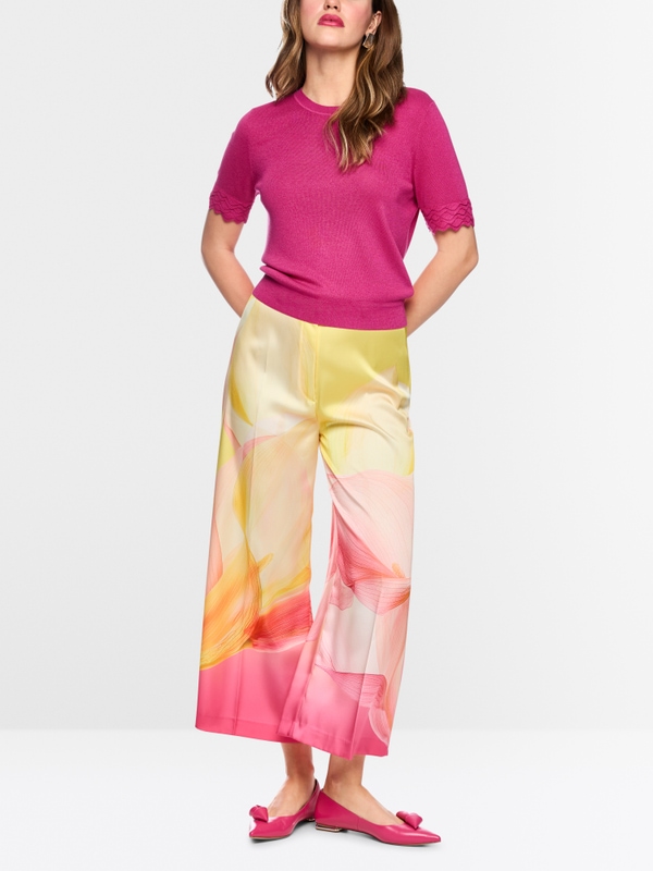 Short-sleeved fine-knit sweater